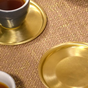 Sous-verres en laiton de finition antique les plus vendus avec surface polie à la main et protection en liège disponibles au prix d'usine - Product Image 4