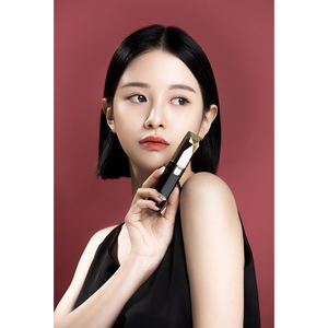 [BEAUUND] Tondeuse à poils faciaux BEAUUND Tondeuse à sourcils Batterie légère Outil de soin des sourcils pour une utilisation en déplacement - Product Image 4