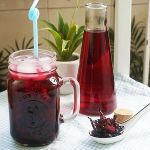 Roselle en conserve dans un sirop sucré, gousses d'artichaut rouge naturel pour la préparation de boissons et les garnitures de desserts - Product Image 4