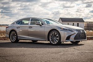Lexus LS 500 AWD ปี 2020 สภาพดี ใช้งานน้อย 600 ไมล์ เครื่องยนต์ V6 ทวินเทอร์โบ 416 แรงม้า ระบบขับเคลื่อนสี่ล้อ - Product Image 2