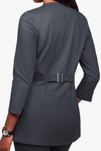 เสื้อโค้ทการทำงานทางการแพทย์แขนยาวมีกระเป๋าซิปด้านหน้าสำหรับผู้หญิง - Product Image 3