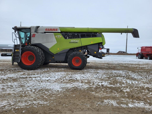 Moissonneuse-batteuse Claas LEXION 8700 d'occasion de qualité à prix abordable, prête à être expédiée dans le monde entier - Product Image 4