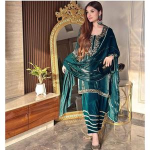 Heavy Work Bridal Salwar Kameez con trabajo detallado a juego Dupatta y colección inferior de ajuste personalizado a los mejores precios - Product Image 1