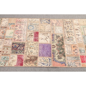 พรมตุรกีลายปะติดแบบวินเทจ ขนาด 2.6x9.5 ฟุต (78x290 ซม.) สีเบจลายดอกไม้ - Product Image 3