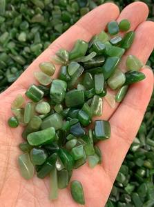 คริสตัลหินหยกสีเขียวธรรมชาติที่สวยงามคริสตัลหินบำบัดหยาบเป็นก้อนกรวดหินคริสตัลสำหรับตกแต่งบ้าน - Product Image 2