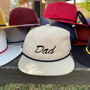 Casquettes de baseball à 5 panneaux Chapeaux de papa Logo personnalisé avec patch de broderie sport Bill plat Étiquettes tissées imperméables à l'eau Corde de golf - Product Image 1