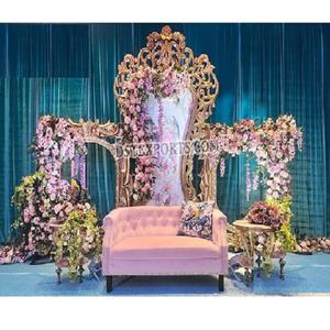 ฉากหลังธีมสีทองที่น่าหลงใหล แผงฉากเวทีงานหมั้นแบบอินเดียสุดตระการตา กรอบฉากหลังงานแต่งงานมุสลิมที่กำลังเป็นที่นิยมในสหราชอาณาจักร - Product Image 1