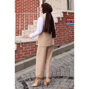 Conjunto Casual Beige de Chaleco Largo Detallado con Bolsillos y Pantalones Cortos de Verano MSW19249-5 de 2 Piezas: Top de Longitud Media y Pantalones Cortos hasta la Rodilla - Product Image 4