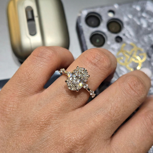 Anillo de Compromiso de Diamantes de Platino de Joyería Fina, con Certificado IGI, 4g, Minimalista, Elegante, Brillante, Estilo Lujoso - Product Image 4