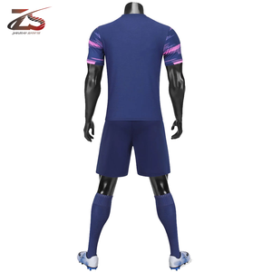 ชุดฟุตบอลคุณภาพสูงผลิตในปากีสถานรวมถึงเสื้อเจอร์ซีย์และชุดฟุตบอล - Product Image 3