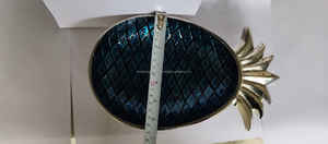 Frutero de metal con forma de piña de aluminio, soporte de fruta esmaltado artesanal - Product Image 6