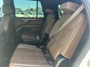 Chevrolet Tahoe High Country V8 6.2L RWD d'occasion propre 2025 - Product Image 6