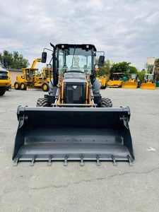 Utilisé pour la chargeuse-pelleteuse CASE 851/ 851 4X4 avec pompe à vendre Alternative utilisée 580M/ 851FX chargeuse-pelleteuse disponible - Product Image 3