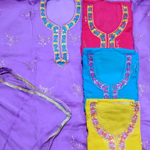 Costumes indiens de créateur modernes non cousus brodés à la main pour femmes pour les fêtes de style traditionnel - Product Image 1