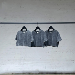 เสื้อยืดผู้หญิงย้อนยุคแบบวินเทจเสื้อครอปสีดำคอกลมเสื้อครอปฟอกสีสำหรับฤดูร้อนโลโก้ตามสั่ง - Product Image 3