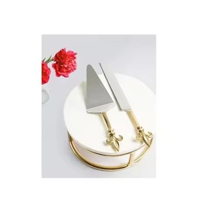 Servidor de pastel de latón Estilo dorado único Mango hecho a mano Herramientas de pastel Juego de servidor de pastel de boda Uso de artículos de fiesta - Product Image 3