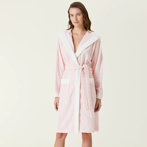 เสื้อคลุมอาบน้ำผ้าเทอร์รี่ทอแบบด็อบบี้ ผ้าฝ้ายตุรกี น้ำหนักเบา หรูหรา คุณภาพสูง สำหรับผู้หญิง เหมาะสำหรับโรงแรม ราคาดีที่สุด แบบใช้แล้วทิ้ง แห้งเร็ว - Product Image 1