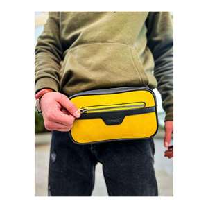 Poani Men's Ch101 Mochila estampada para ordenador portátil Negro-Amarillo con bolsillo para tableta para uso informal/Diario - Product Image 3