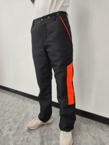 Pantalons de travail anti-coupure de qualité supérieure résistants aux intempéries pour les travailleurs forestiers Pantalons orange pour tronçonneuse avec sangle réglable - Product Image 4