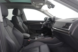 รถยนต์เฟรี่มือสอง ปี 2024 รุ่น Q5 e 55 Premium Plus พร้อมสมรรถนะเครื่องยนต์ที่แข็งแกร่งและที่นั่งที่สะดวกสบาย - Product Image 3