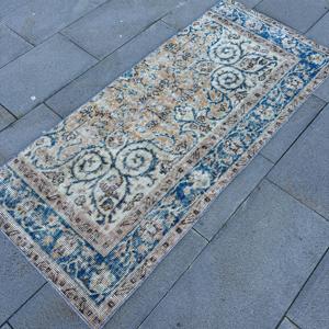 Alfombra de 2.2x5.1 pies, Alfombra Pequeña Vintage, Alfombra Azul con Diseño Floral - Product Image 2