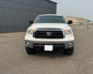 PRONTO ALL'USO - USATO CON GUIDA A SINISTRA |   Guida a destra |   TOYOTA TUNDRA SR5 DOPPIA CABINA 5.7L TRD 4X4 2010 CON 48.000 MIGLIA - Product Image 1