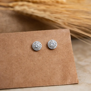 Pendientes de plata de ley 925 con diamantes de moissanita VVS de corte redondo, estilo Iced Out, de lujo, para uso diario, para mujer. - Product Image 5