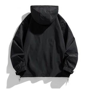 Veste de randonnée pour homme de haute qualité, coupe-vent respirante, imperméable, avec capuche intégrale et fermeture éclair. - Product Image 2