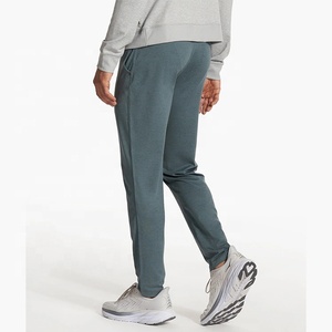 Pantalones Deportivos Jogger Personalizados para Hombre, de Poliéster y Elastano, con Cintura Elástica Transpirable, Bolsillos Laterales y Corte Ajustado - Product Image 2