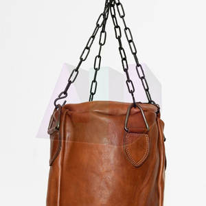 Sac de frappe en cuir professionnel pour la boxe et l'entraînement physique Sac lourd durable Conçu pour la force, l'endurance et la pratique des compétences - Product Image 3