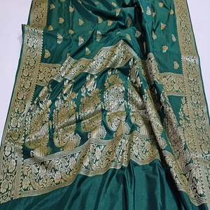 Saree en soie imprimée avec des couleurs vives pour les femmes Exportation de qualité Tenue confortable et élégante pour les occasions quotidiennes et décontractées - Product Image 1