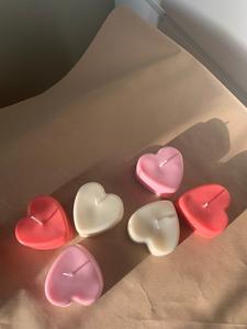 Vela de cera en forma de corazón multicolor para Diwali, iluminación navideña, pieza de decoración elegante para el hogar con encanto festivo - Product Image 1