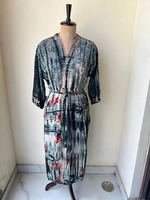Gaun Sutra Crepe Tie Dye Boho untuk Wanita, Set 2 Potong Panjang dan Ringan, Gaya Kasual dengan Sabuk, Kimono Sutra Daur Ulang Ramah Lingkungan