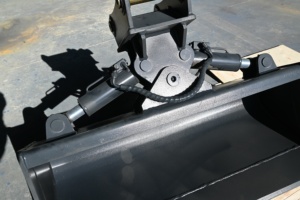 อะไหล่รถขุดขนาดเล็ก รถขุดสามารถใช้อุปกรณ์เสริมได้ เช่น บุ้งกี๋เอียงสำหรับรถขุด - Product Image 5