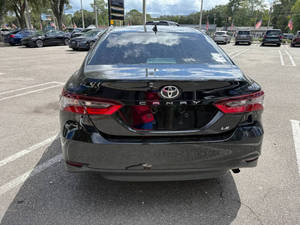 Usado 2023 T * oyota Camry LE - Product Image 2
