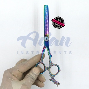 Tijeras de Peluquería Curvas Portátiles de Acero Inoxidable Color Arcoíris de Lujo Dragon para Perros y Gatos, Diseño para Diestros - Product Image 2