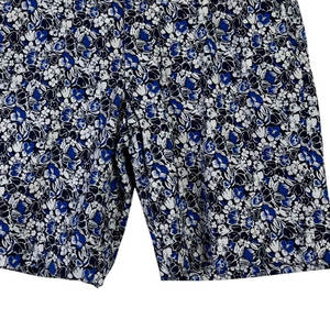 Shorts de golf pour hommes offrant un confort léger avec une coupe décontractée, idéal pour les promenades en plein air avec un look simple et propre - Product Image 6