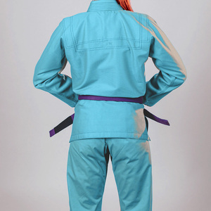 Kimono BJJ ligero de secado rápido para mujer Jiu Jitsu Gi personalizado con logotipo bordado y costuras reforzadas - Product Image 3