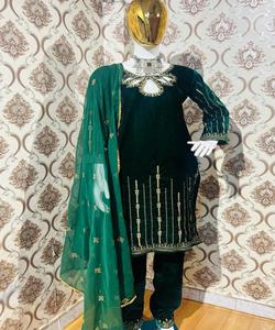 Ropa de césped impresa con diseño de ropa Punjabi Salwar perfecto para damas que aman los Trajes cosidos modernos pero tradicionales - Product Image 1
