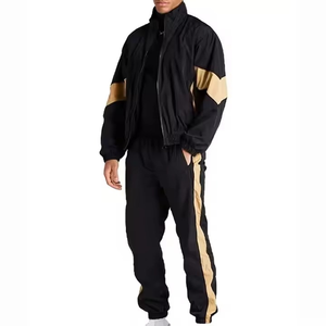 Alta calidad para hombres Nylon Joggers Conjuntos Entrenamiento OEM Logotipo personalizado Poliéster Nylon Cremallera Dos piezas Jogger Windbreaker Set - Product Image 1