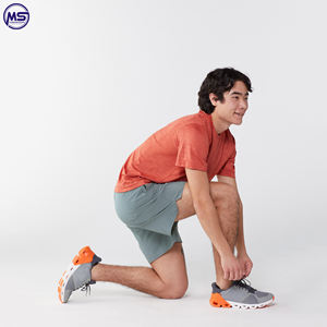กางเกงขาสั้นเล่นกีฬาสำหรับผู้ชายกางเกงขาสั้นเล่นกีฬาทำจากโพลีเอสเตอร์มีลายสีทึบสำหรับออกกำลังกายฟิตเนสยิม - Product Image 4