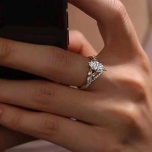 Bague en or 10 carats avec diamant moissanite très demandée, idéale pour le quotidien, les anniversaires et les cadeaux, disponible au prix d'usine - Product Image 2