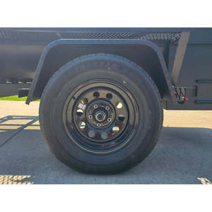 Nouveau fumoir moderne de 250 gallons, porte simple, contrepoids, charkettle, accessoire de cuisine en fer portable, remorque de 8 pieds, roues de 15 pouces, bois - Product Image 5