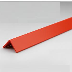 Profilé d'angle extrudé en PVC rigide de qualité supérieure en forme de L avec une forme de 38 mm pour la protection des murs, des plafonds et des bords de panneaux, provenant d'Inde - Product Image 1