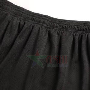 ชุดฟุตบอลออกแบบเองขายส่ง ไซส์ใหญ่ ระบายอากาศได้ดี เป็นมิตรกับสิ่งแวดล้อม ผลิตจากโพลีเอสเตอร์ 100% ชุดกีฬาสำหรับผู้ใหญ่แบบสั่งทำ - Product Image 6