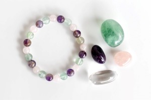 Kit de Cristales del Zodíaco Piscis Premium al por Mayor con Pulsera de 8mm, 4 Piedras Pulidas y Tarjeta, Cristales Curativos para Yoga y Meditación - Product Image 5