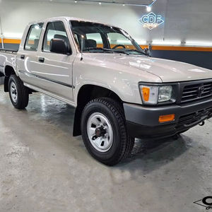 Toyota Hilux 4x4 Double Cabine d'occasion à bas prix, modèle 2017, conduite à gauche, 50-75 000 miles, 100 % en parfait état de marche, sans accident - Product Image 1