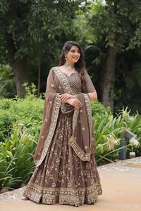 Diseñador de Bollywood Lehenga High on Demand Precioso Impresionante Lehenga elegante para mujeres Colección de ropa de fiesta de ropa India - Product Image 4