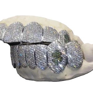 Embreld 10K oro sólido dientes parrilla diamante Moissanite personalizado fiesta regalo Decoración elegante 18K joyería fina Piercing joyería - Product Image 5