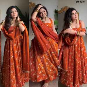 Vêtements ethniques indiens, robes Anarkali en soie Fandy prêtes à porter, avec broderie et travail de séquence, avec dupatta pour les mariages - Product Image 5